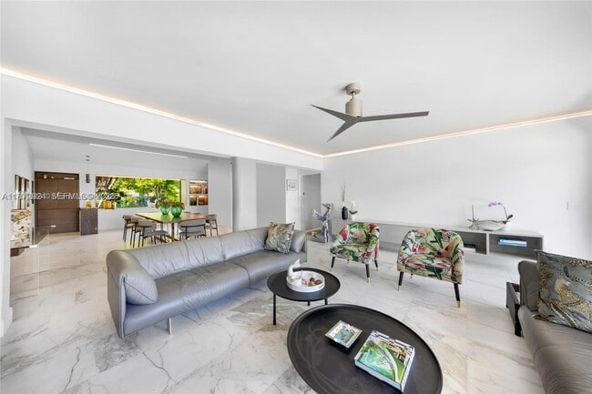 Building Photo - 1141 NE 90th St