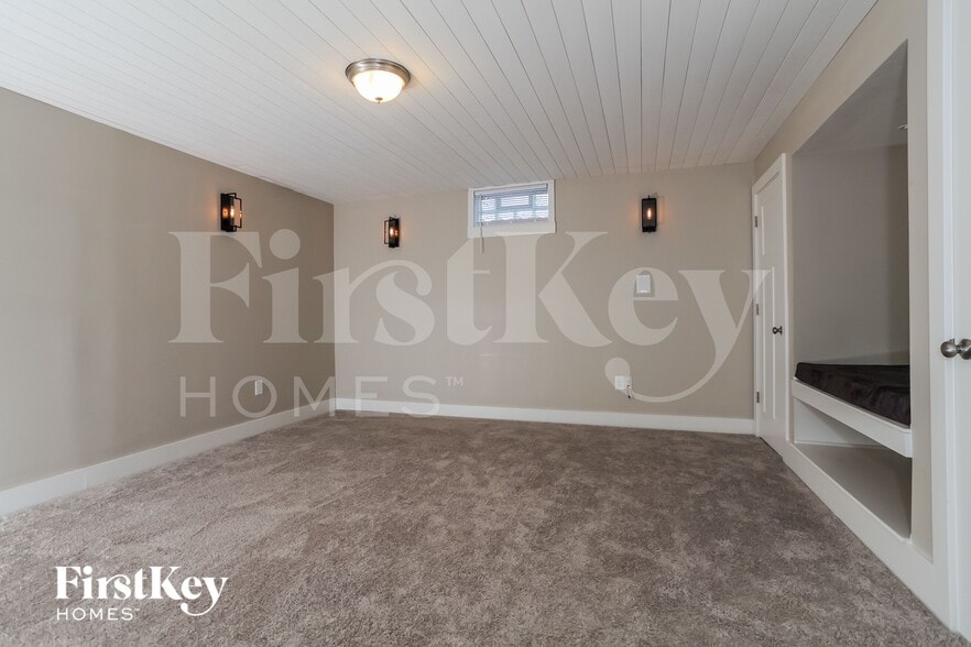 Building Photo - 3962 Snowcreek Dr
