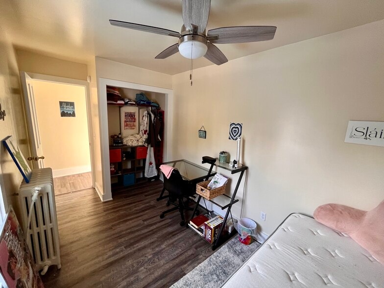 Building Photo - 52 Center St