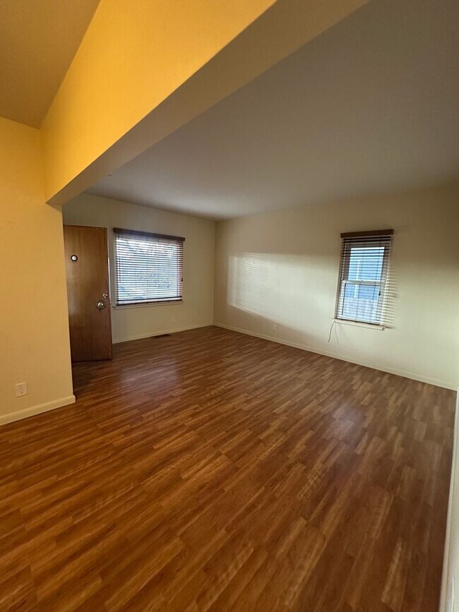 Building Photo - 3511-3515 McComb Ave