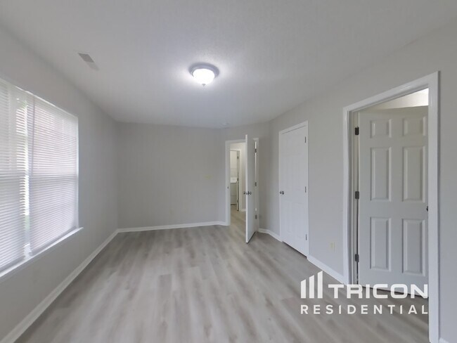 Building Photo - 17903 Captiva Way