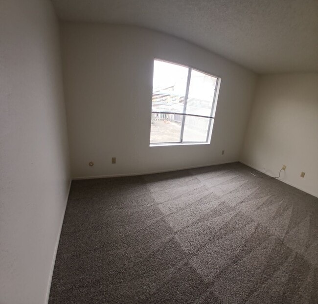 Building Photo - 1060 Santa Ynez Ave