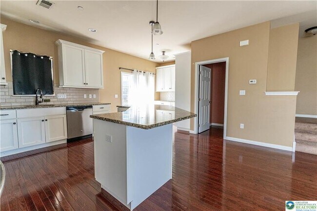 Building Photo - 2406 Gentle Hollow Rd