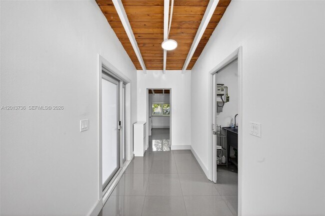 Building Photo - 11665 W Biscayne Canal Rd