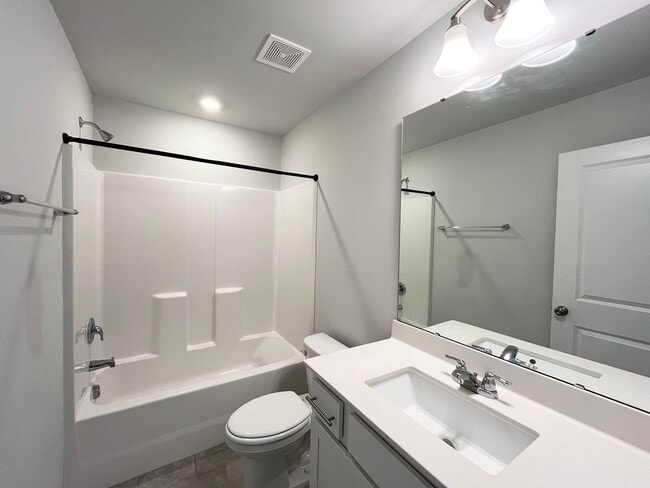 Building Photo - Newly Built 4BD, 3.5BA Zebulon Home with a First Floor Bedroom and Screened Patio in an HOA Commu...