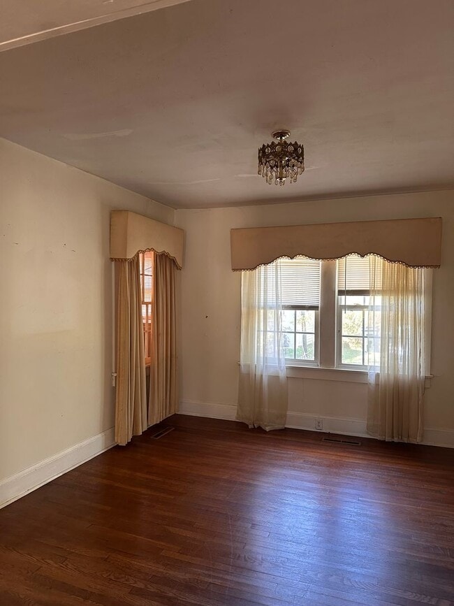 Building Photo - RENTAL HOME 2BD/1BTH