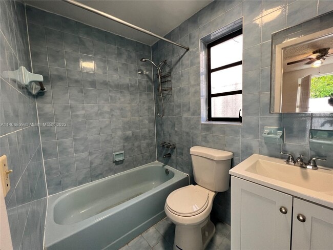 Building Photo - 1211 Rutland St