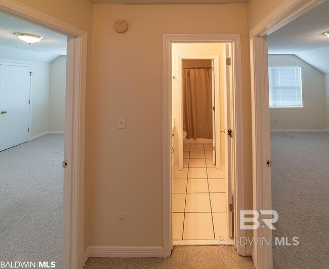 Building Photo - 17460 Pandion Ridge