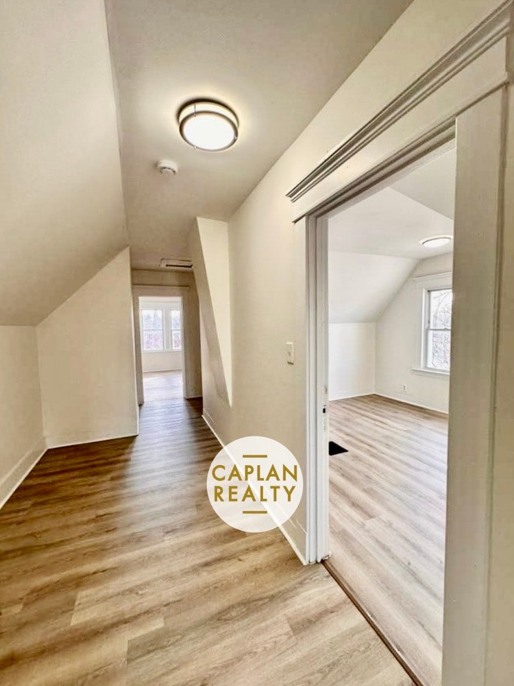 Building Photo - 104 Webster St