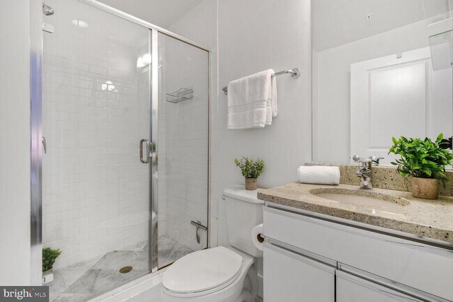 Building Photo - 1209 13th St NW
