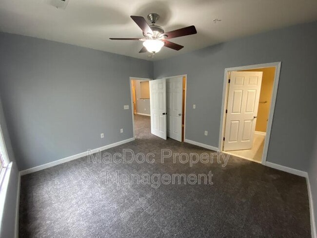 Building Photo - 621 Cobblestone Blvd