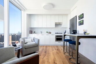 Building Photo - The Artisan