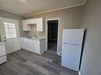Building Photo - Spacious 1 bedroom 1 bathroom apartment for rent!