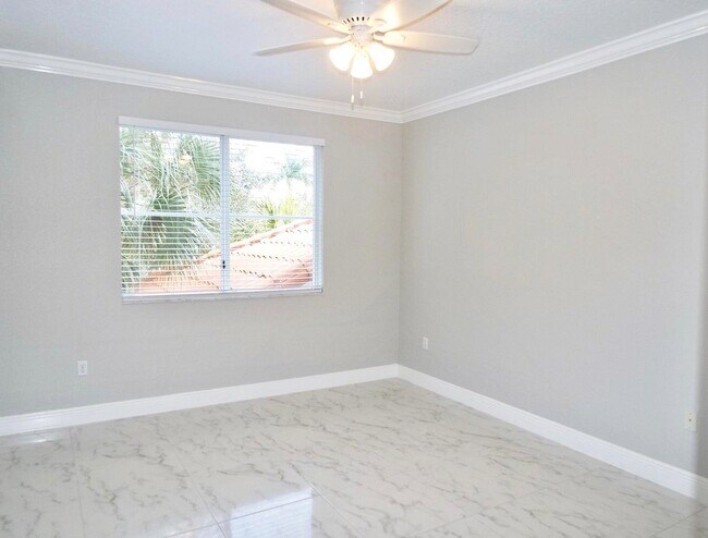 Building Photo - 11012 Legacy Dr