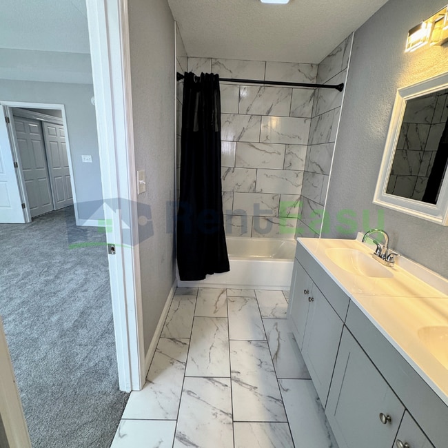 Building Photo - 511 Mason Ave