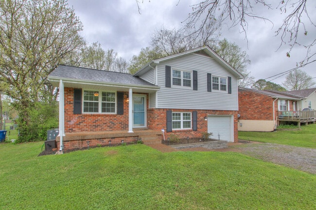 Primary Photo - 119 Flintlock Dr
