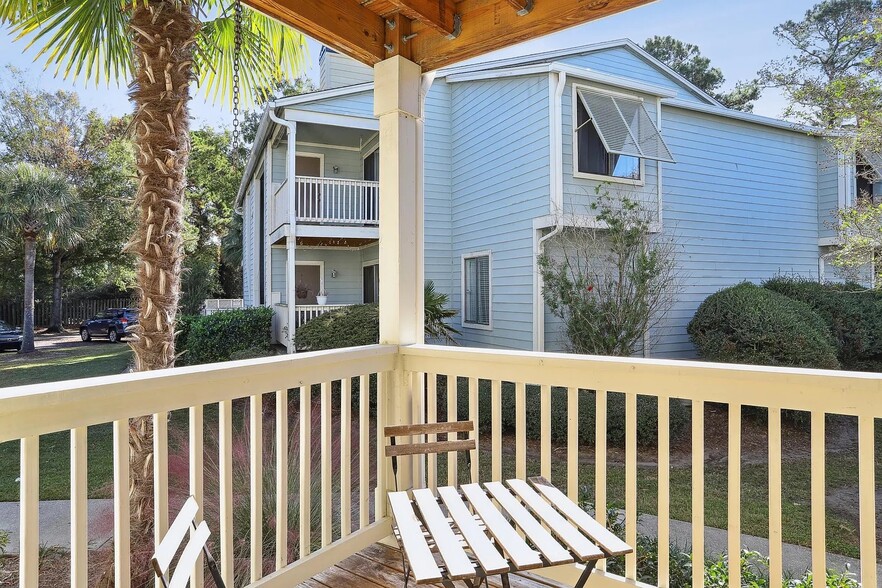 Porch w/ Storage Closet - 1481 Center Street Ext