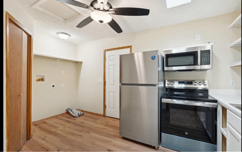 Building Photo - 3355 N 40th Ave