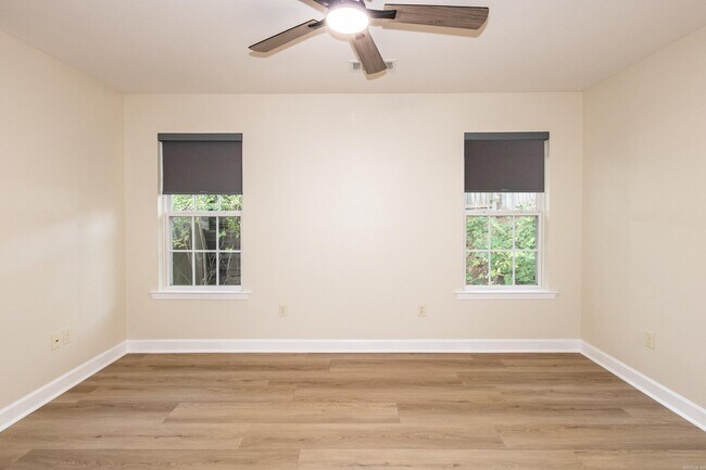 Building Photo - 7106 Ohio St