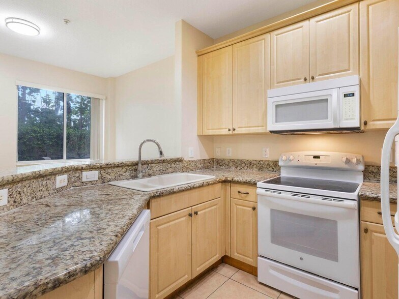 Building Photo - 4325 Berkshire Wharf Dr