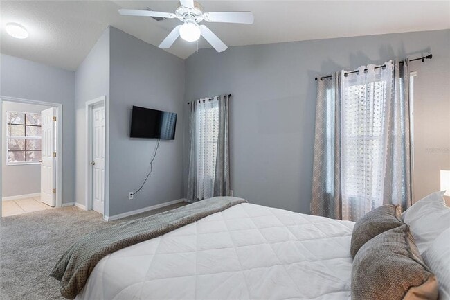 Building Photo - 546 Windsor Pl