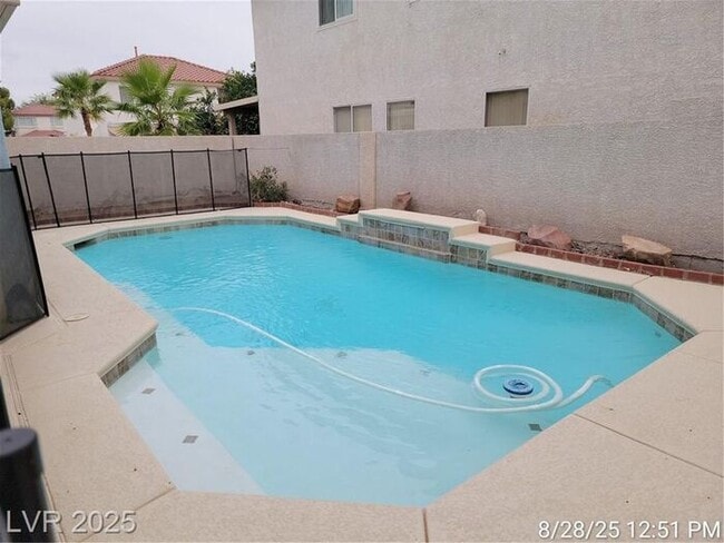 Building Photo - COMING SOON - Ready no later than Mid March