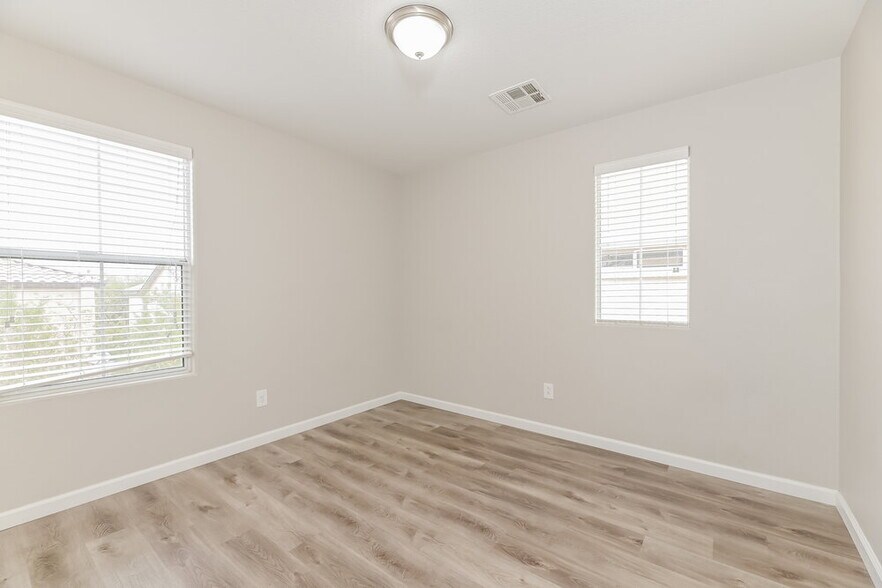 Building Photo - 7194 Temecula Valley Ave