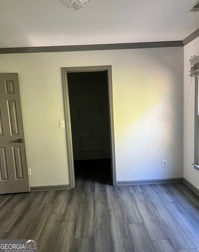 Building Photo - 3335 Prairie Dr