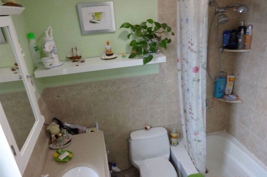 Building Photo - 2129 Kennedy Blvd