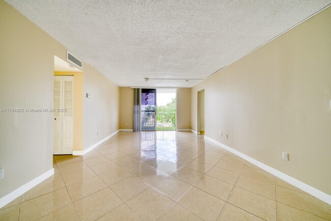 Building Photo - 496 NW 165th St