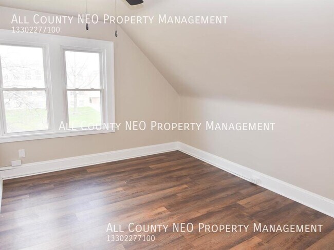 Building Photo - 1224 W Clifton Blvd