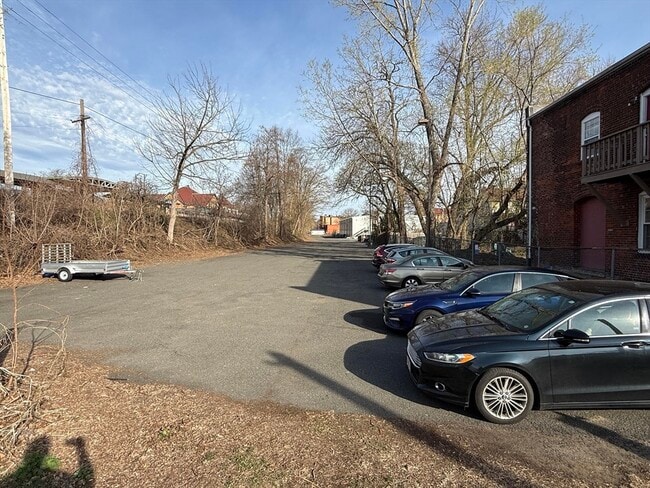 Building Photo - 79 Hawley St