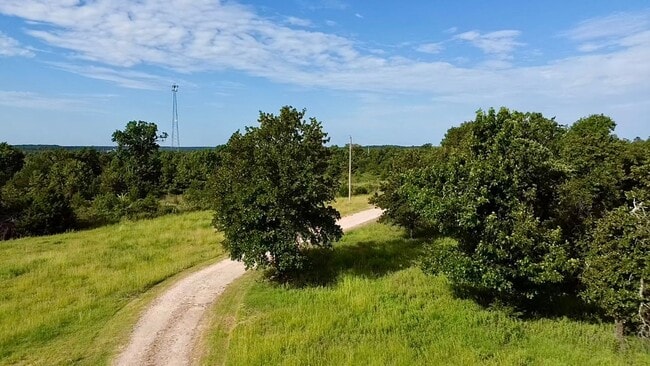 Building Photo - 3bed/2bath Mobile Home Available in Noble ...