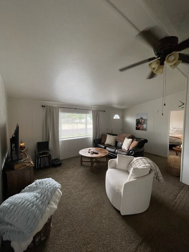 Building Photo - Wonderful home in Ephraim, UT across the street from Snow College