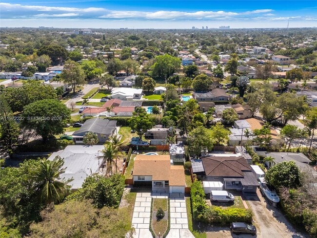 Building Photo - 6376 SW 20th St