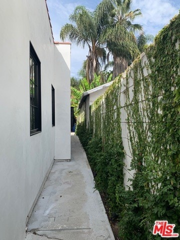 Building Photo - 719 N Formosa Ave