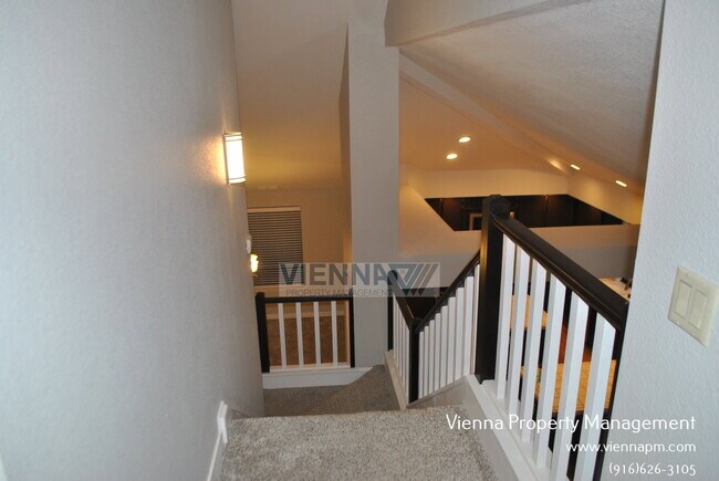 Building Photo - 2226 Fort Point Dr
