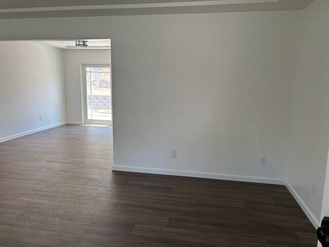 Building Photo - 2315 Bonillo Dr
