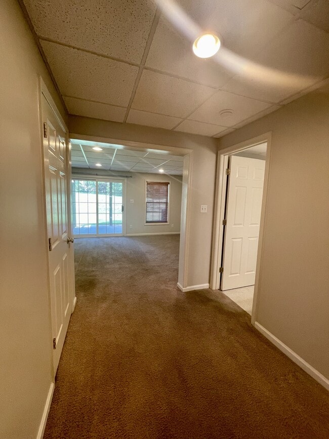 Building Photo - 198 Mulberry Cir
