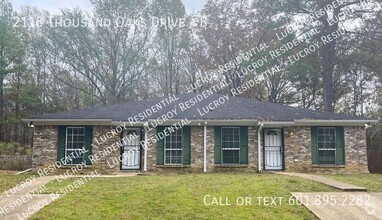 Building Photo - "Charming 3 Bed, 2 Bath Duplex in Jackson,...