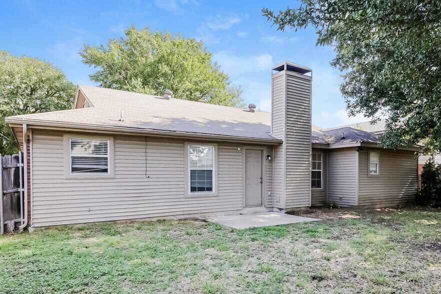 Building Photo - 1104 Havenbrook Dr