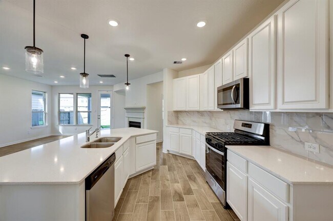 Building Photo - 14626 Hemlock Knl Ln