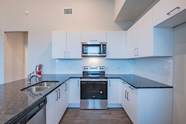 Building Photo - GORGEOUS 2 BEDROOM 2 BATH FOUR PLEX LOCATED IN MIDLOTHIAN ISD!