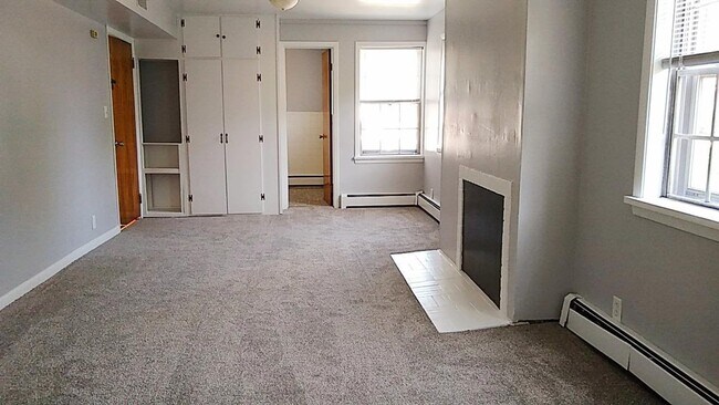 Building Photo - Clark Triplex