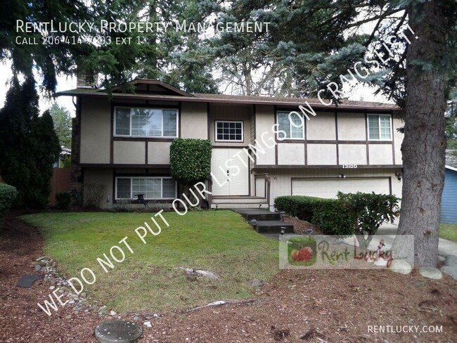 Building Photo - Stunning and LARGE Remodeled 3-Bedroom Hom...