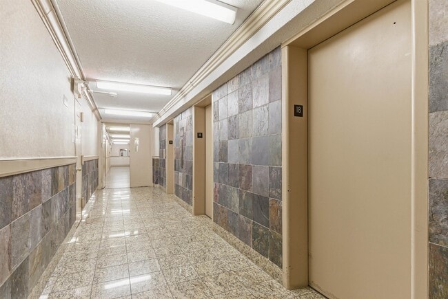 Building Photo - 5601 JFK Blvd E