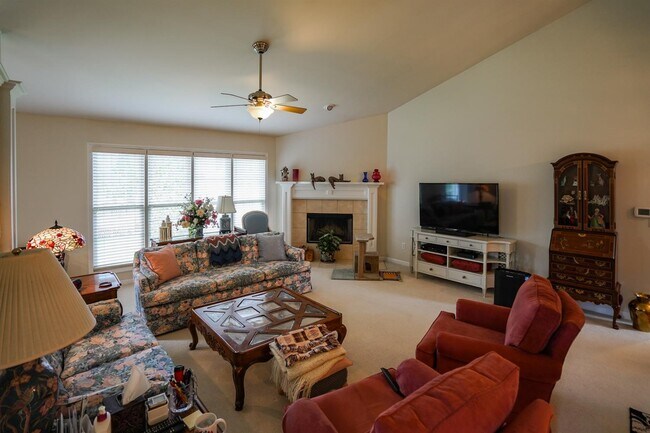 Building Photo - 276 Stone Glen Ct