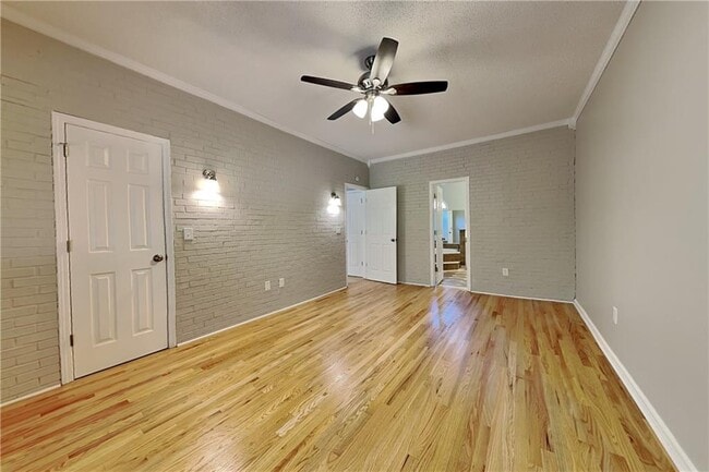 Building Photo - 44 Oak Landing Ct S