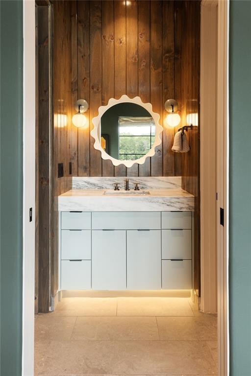 Building Photo - 725 Rocky Point Dr