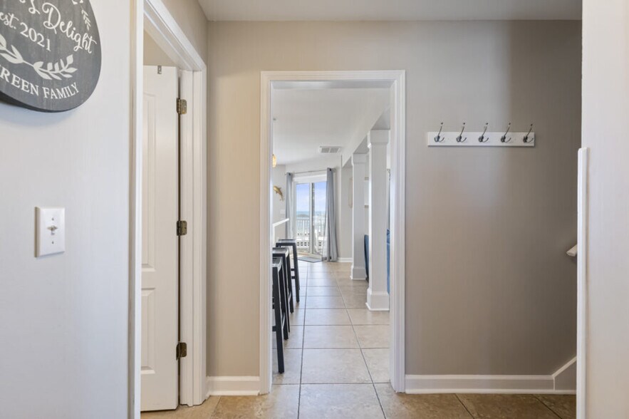 Building Photo - 1426 N Waccamaw Dr